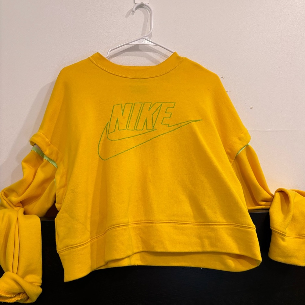 Nike, M, women’s sweatshirt, sleeves snap off